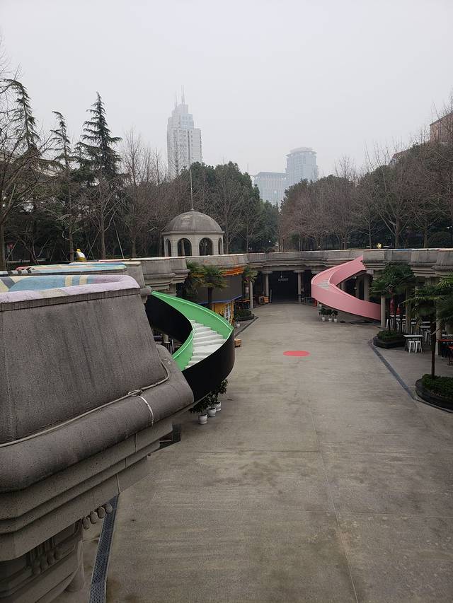 延中广场公园春之园