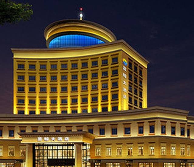 蓝鲸大酒店-旋转餐厅