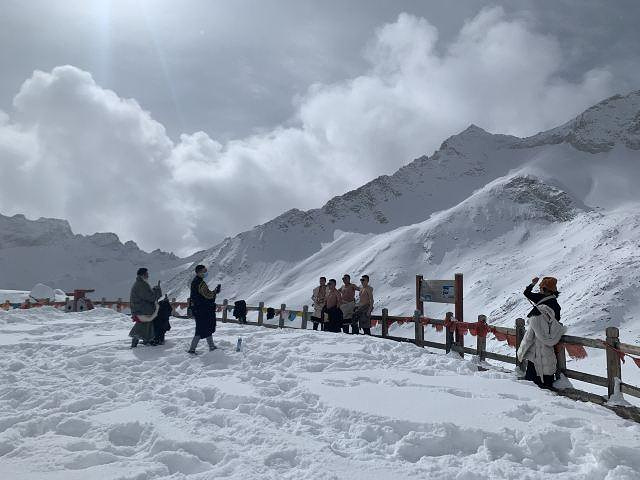 "真的很美，山顶有咖啡馆也十分不错，景区还..._毕棚沟滑雪场"的评论图片