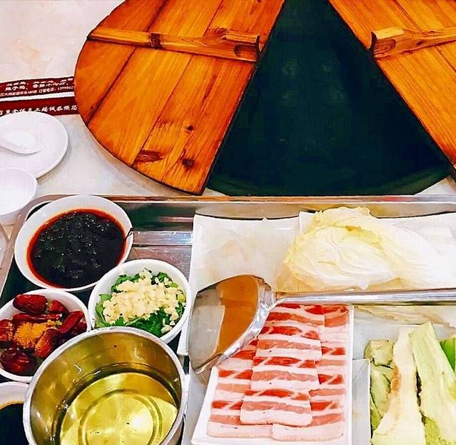 灶台乡老鱼王木火铁锅炖(千龙户智慧园店)