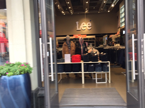 Lee(奕欧来上海购物村店)旅游景点图片