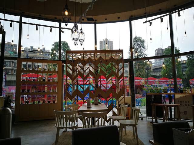 luckincoffee瑞幸咖啡(星月里店)