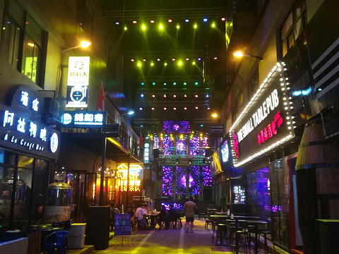 东裕商业街旅游景点图片