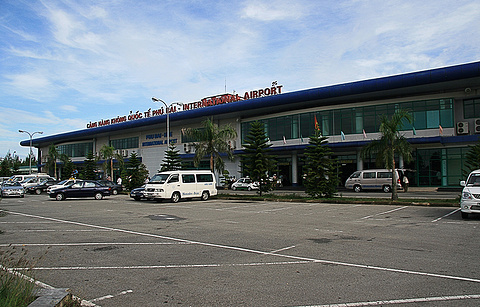 普拜国际机场的图片