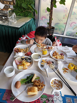 北京顶秀精灵堡童话亲子酒店·小精灵餐厅的图片