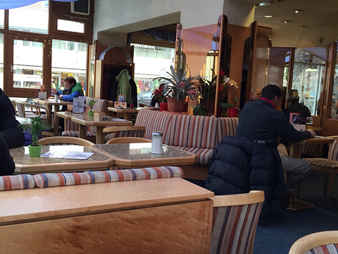 Kaffeehaus Konditorei Restaurant Thron旅游景点图片