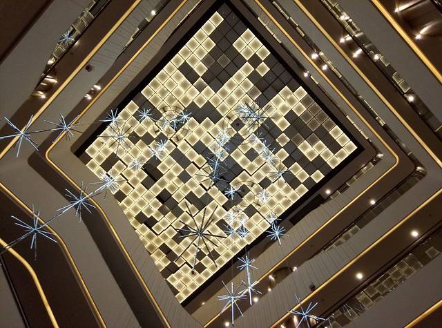 上海金鹰国际购物广场