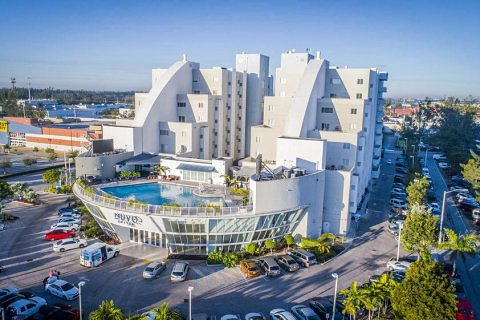 努沃套房酒店 - 迈阿密/多拉(Nuvo Suites Hotel - Miami / Doral)