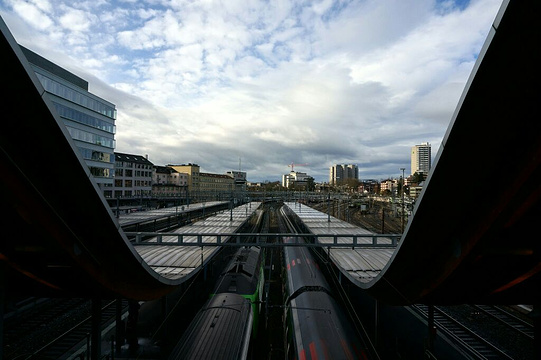 伯尔尼火车站旅游景点图片