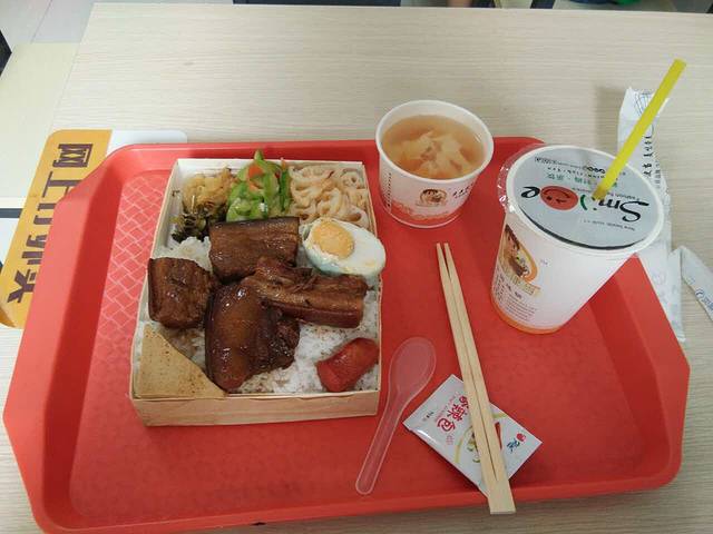 肯德基(阿诗玛店)