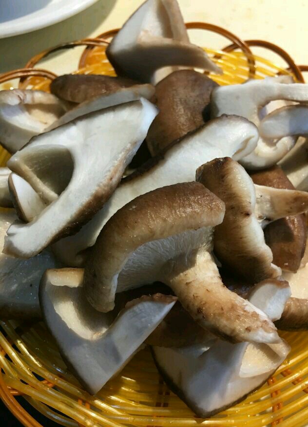 清真焦点香草酸汤鸡