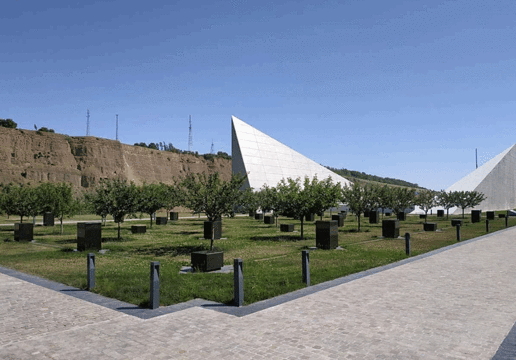 Guba Genocide Memorial Complex旅游景点图片