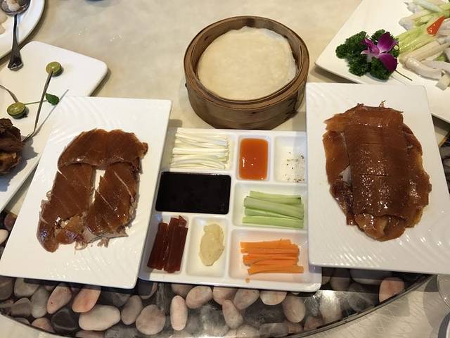 山水湖滨大饭店(隐秀路店)