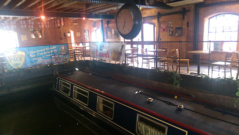The Canalhouse Bar