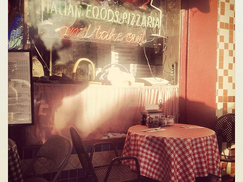 Gumba's Italian Restaurant旅游景点图片