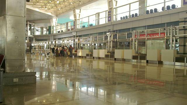 巴格多格拉机场