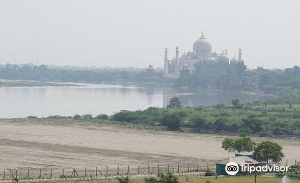 Sheesh Mahal旅游景点图片