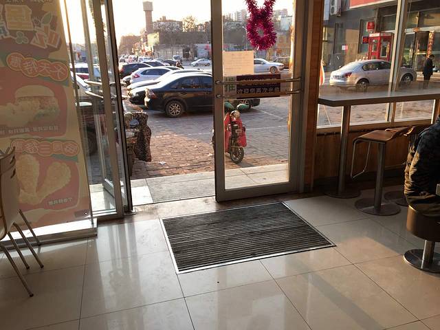 华莱士·全鸡汉堡(红旗店)