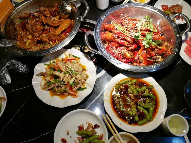 杨大师鸭爪爪特色火锅(常青一路店)