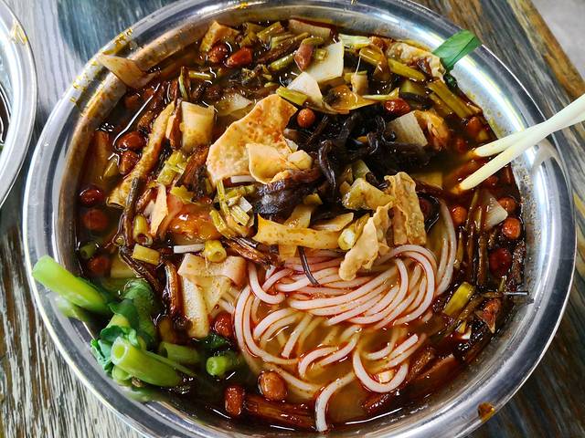 新月螺蛳粉(立新路店)