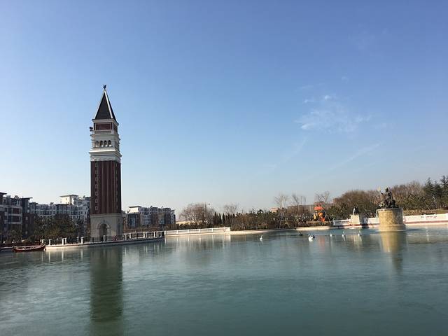 百联奥特莱斯广场（济南·海那城）