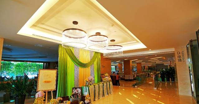 荣荣大酒店艾美亚洲美食自助西餐厅