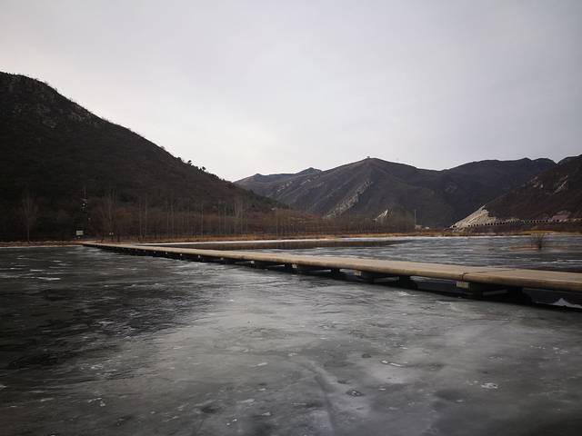 桃林口水库-建设纪念碑