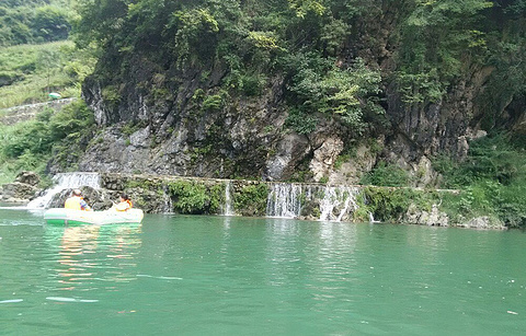 云锣山青龙峡漂流