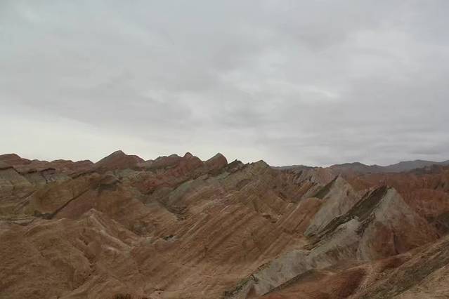 众僧拜佛(砂岩岩丘)