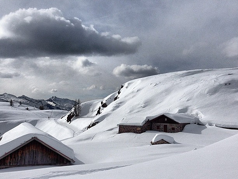 Rifugio Capanna Passo Valles旅游景点图片