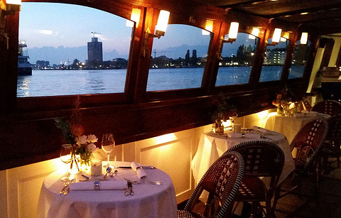 Blue Pepper Restaurant and Candlelight Cruises