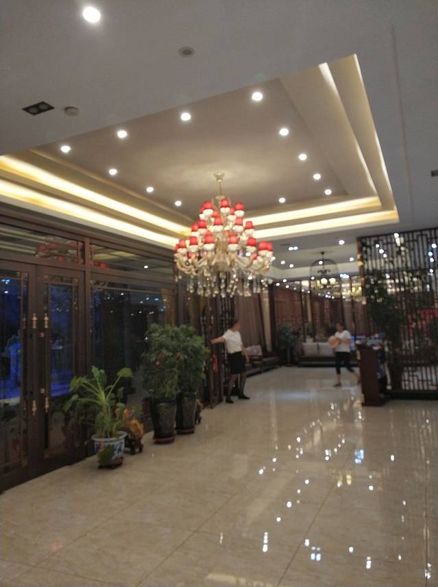 顺天府美食城(国防路店)