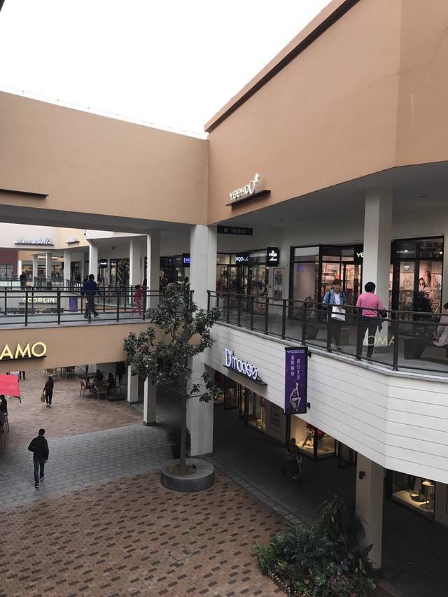 郑州杉杉奥特莱斯购物广场