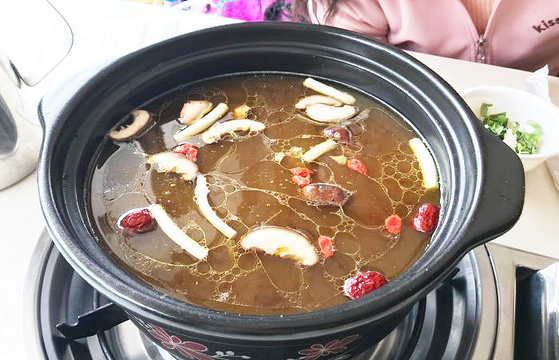 菌王松茸园菌火锅