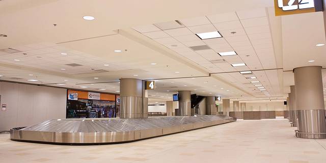 苏克雷元帅国际机场