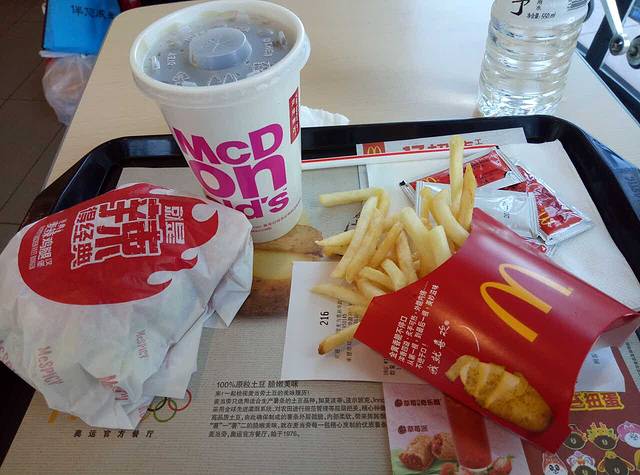 麦当劳(承德新华路店)