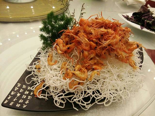 维笙雪野大酒店餐饮部