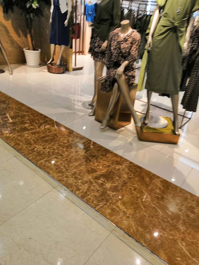 中凯购物广场(临江门店)