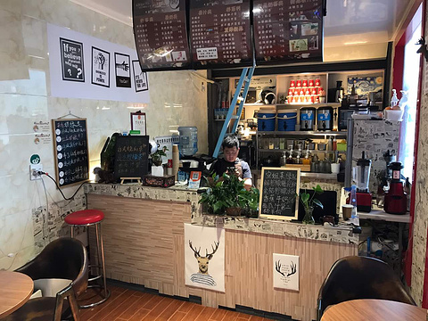 温岭市东部新区好奇奶茶店旅游景点图片