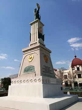 哈尔滨苏联红军英雄纪念碑的图片