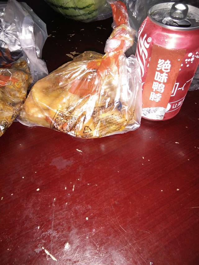 绝味鸭脖(洪胜街店)