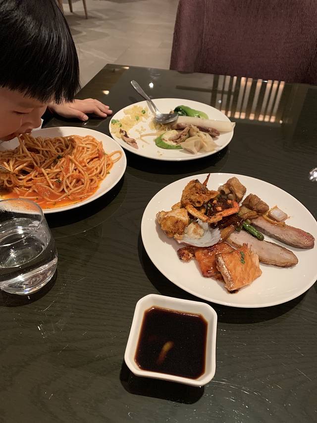 青岛东方影都皇冠假日酒店·彩丰小馆中餐厅