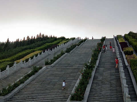 华国锋之墓旅游景点图片