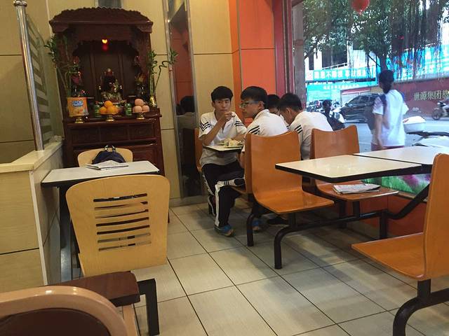 新佳美(一中店)