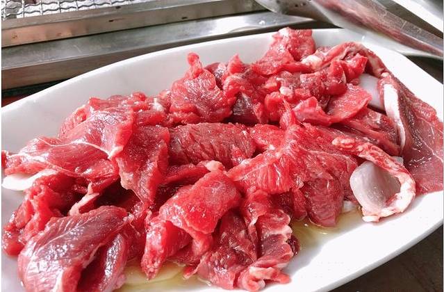 农夫烤牛肉总店