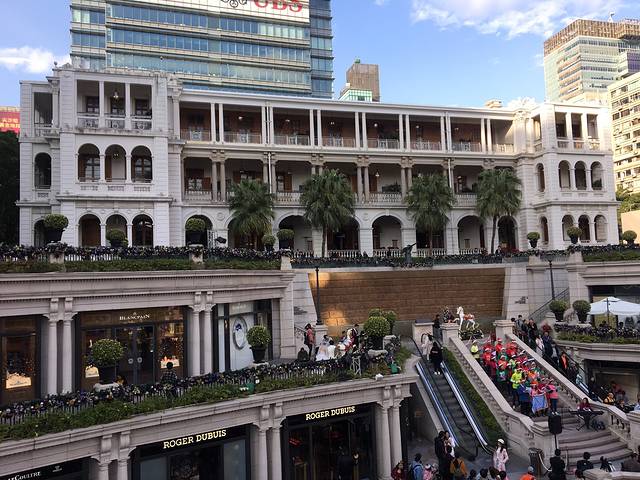 前水警总部大楼及马厩