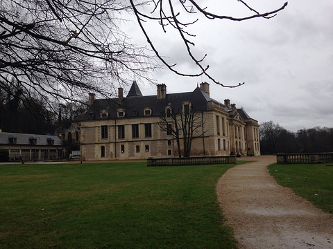 Chateau de Mery旅游景点图片