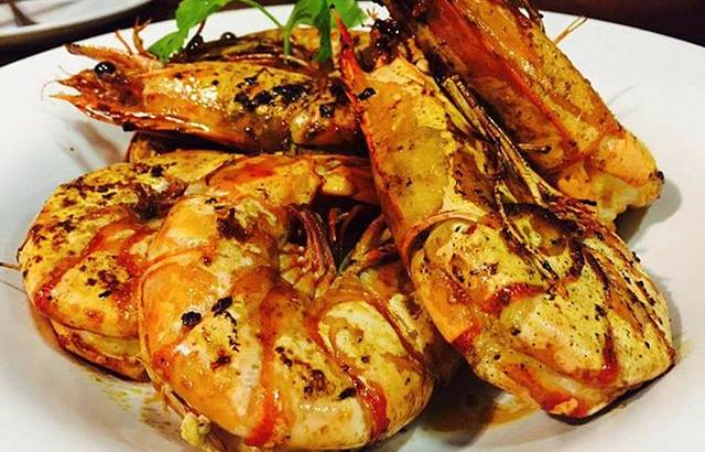 D.M.C RESTO  Restaurant & Bar