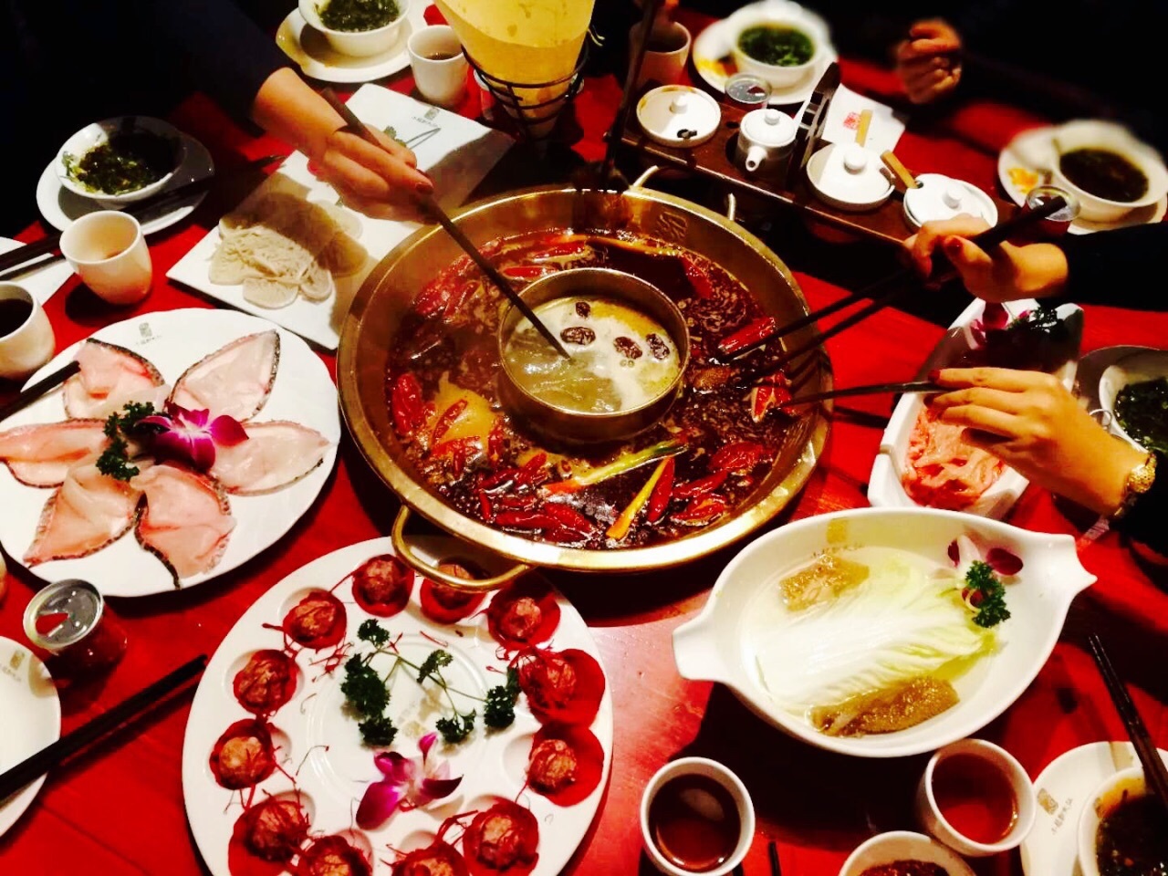 小龙翻大江文化火锅(宽窄店)