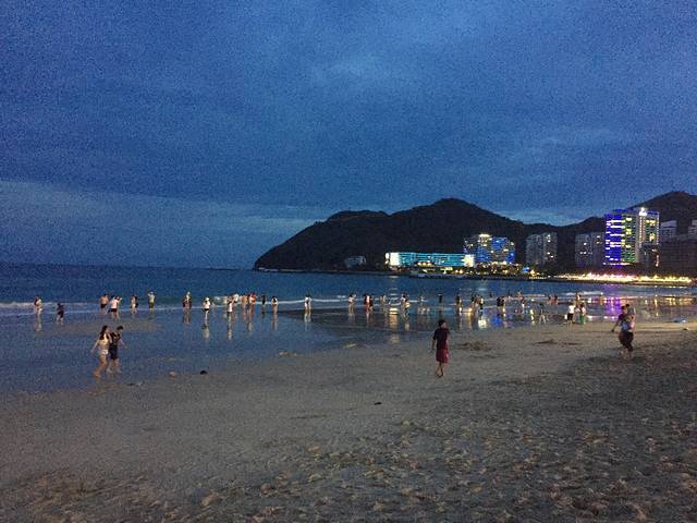 大东海旅游区-沙滩躺椅区